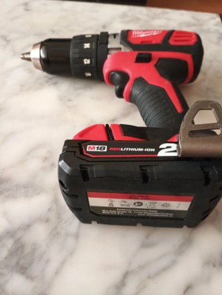 Taladro Percutor Milwaukee M18