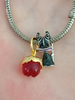 Maléfica y manzana envenenada nuevos plata