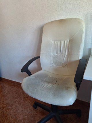 Silla de escritorio polipiel blanca