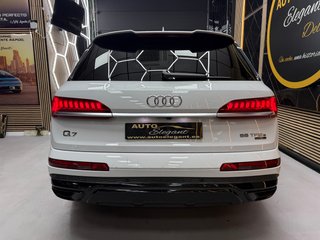 Audi Q7 S Line Black Line 55TFSI  2021