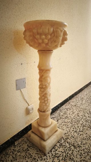 Pie de mármol decorativo