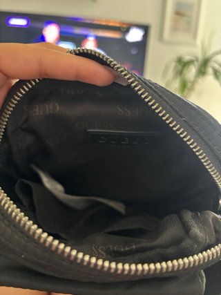 Bandolera Guess Negra