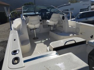 Barco con Motor Fueraborda Mercury