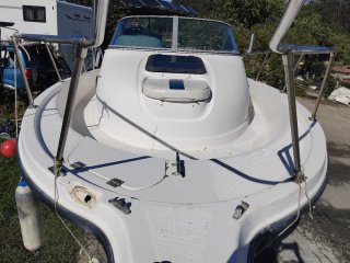Barco con Motor Fueraborda Mercury