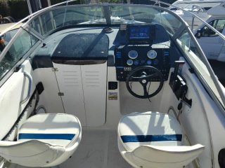 Barco con Motor Fueraborda Mercury