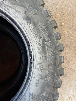 Rueda 265/65R17 Seminueva