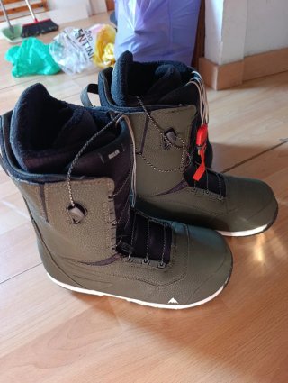 Botas de Snowboard Verdes y Negras