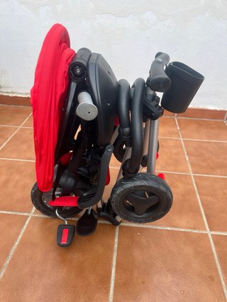 Triciclo QPLAY Rojo Casi Nuevo