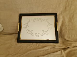 Elegante Bandeja Espejo con Decoración Artesanal