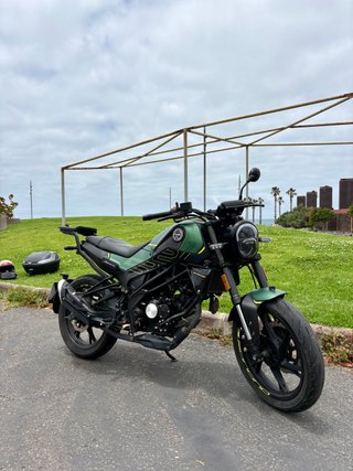 Benelli Leoncino 125 2023 - 16.700 km