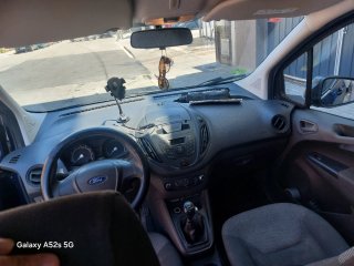 Ford E-Tourneo Courier 2018