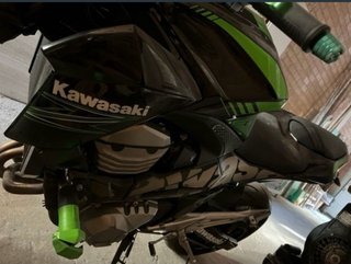 Kawasaki Z800 Negra y Verde