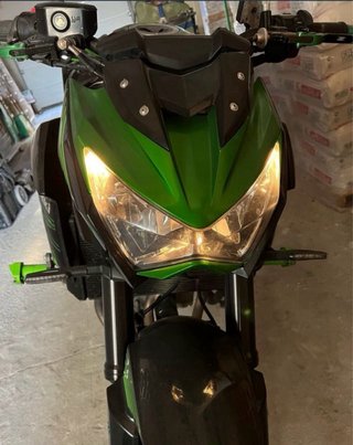 Kawasaki Z800 Negra y Verde