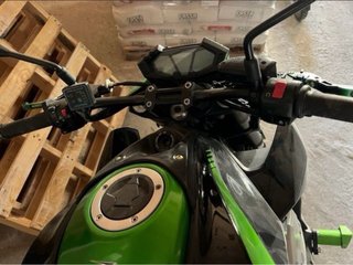 Kawasaki Z800 Negra y Verde