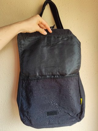 Bolso negro con estampado Kilroy Was Here