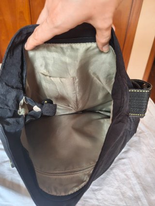 Bolso negro con estampado Kilroy Was Here
