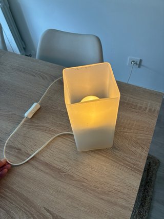 Lámpara de mesa Ikea GRÖNÖ