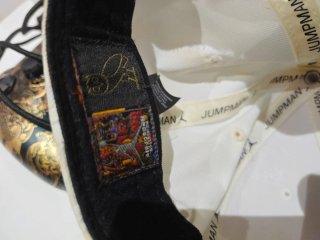 Gorra Jordan x Ovo Blanca y Dorada