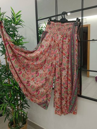 Pantalón ancho estampado floral