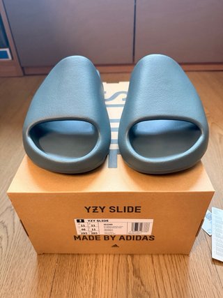 Yeezy Slide Slate Marine Talla 46