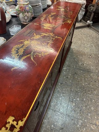 Aparador Chino Rojo y Dorado