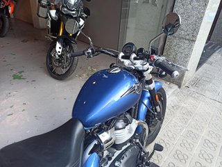 ROYAL ENFIELD SUPER METEOR 650