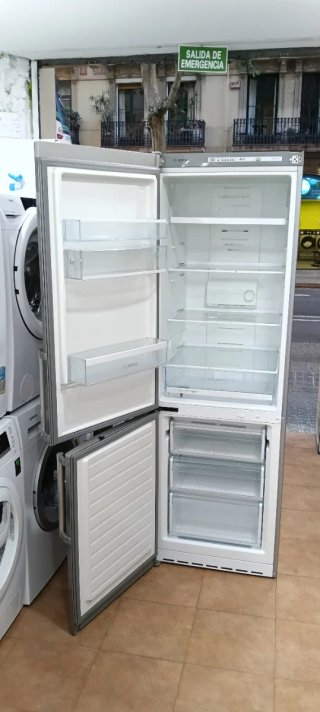 NEVERA COMBI BOSCH NO FROST ENERGÍA A++