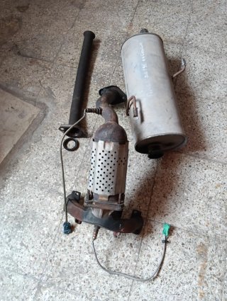 Escape Peugeot 206 1.4 Gasolina
