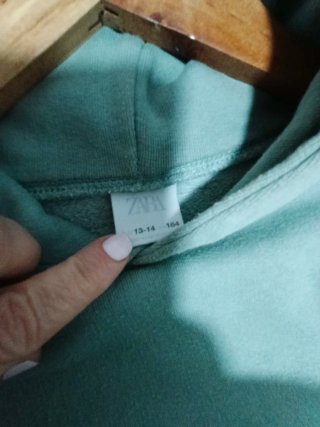 Sudadera kids con capucha y estampado