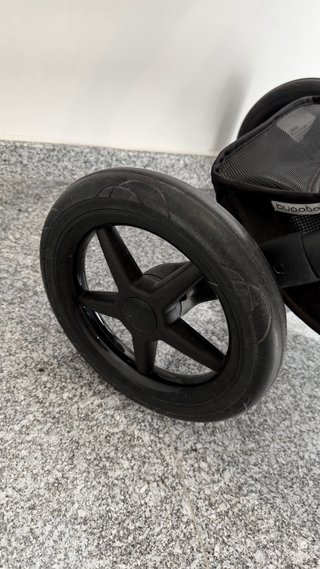 Bugaboo Fox 2 con accesorios