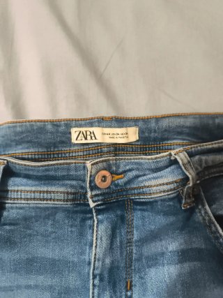 Pantalón corto Zara denim desgastado