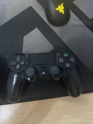Consola PS4 Slim 1TB Negra +2 mandos y juegos