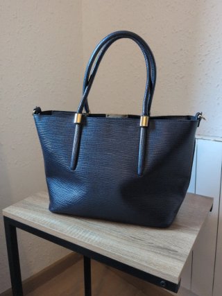 Bolso Monnari azul noche elegante