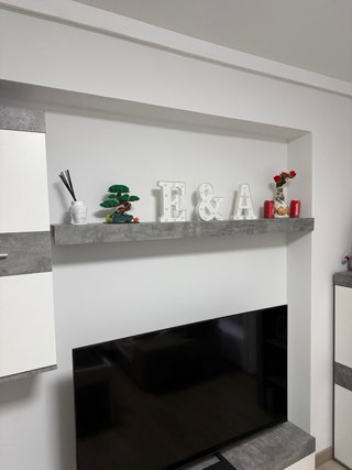 2 Baldas grises de madera para pared