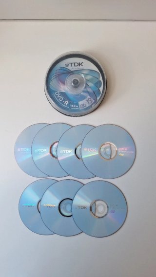 Set 8 DVD TDK: 7 DVD-R + 1 DVD-RW