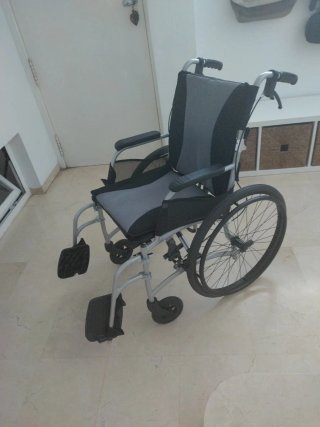 Silla de ruedas nueva