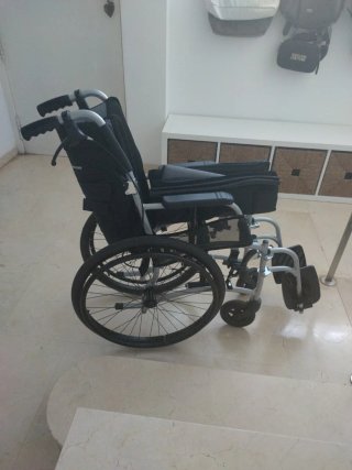 Silla de ruedas nueva