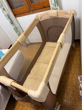 Cuna de viaje para bebé asalvo