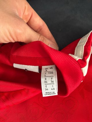 Body Adidas Rojo con Logo