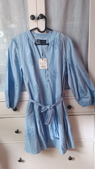 Vestido corto bordado Zara Talla M