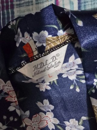 Bata de satén con estampado floral talla L