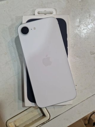 iPhone 16e 128GB
