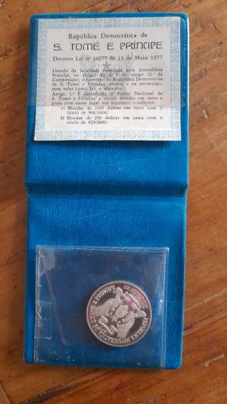 Moneda 250 Dobras Santo Tomé y Príncipe 1977