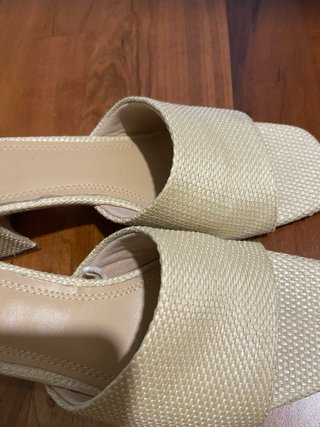 Sandalias C&A Beige