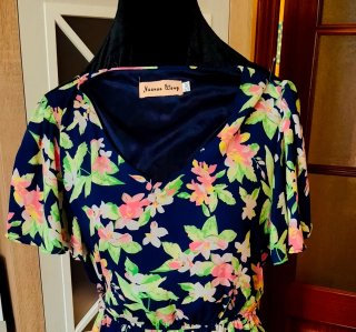Vestido floral y camisa vaquera Stradivarius T. M