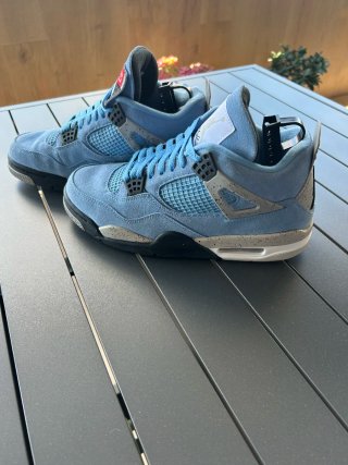 Jordan 4 University Blue
