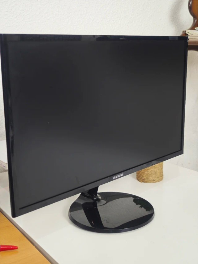 Monitor Samsung 24"