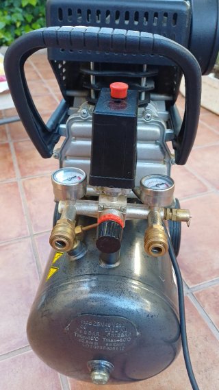 Compresor Einhell EURO 8/24