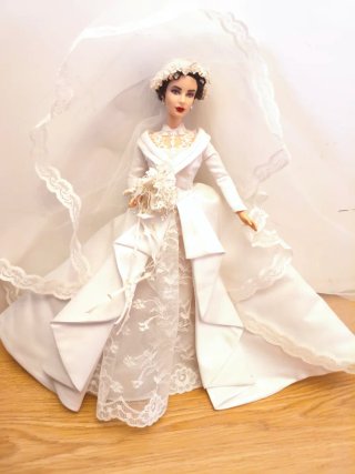 Barbie Elizabeth Taylor Novia