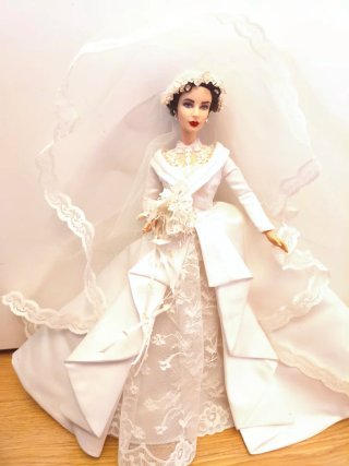 Barbie Elizabeth Taylor Novia